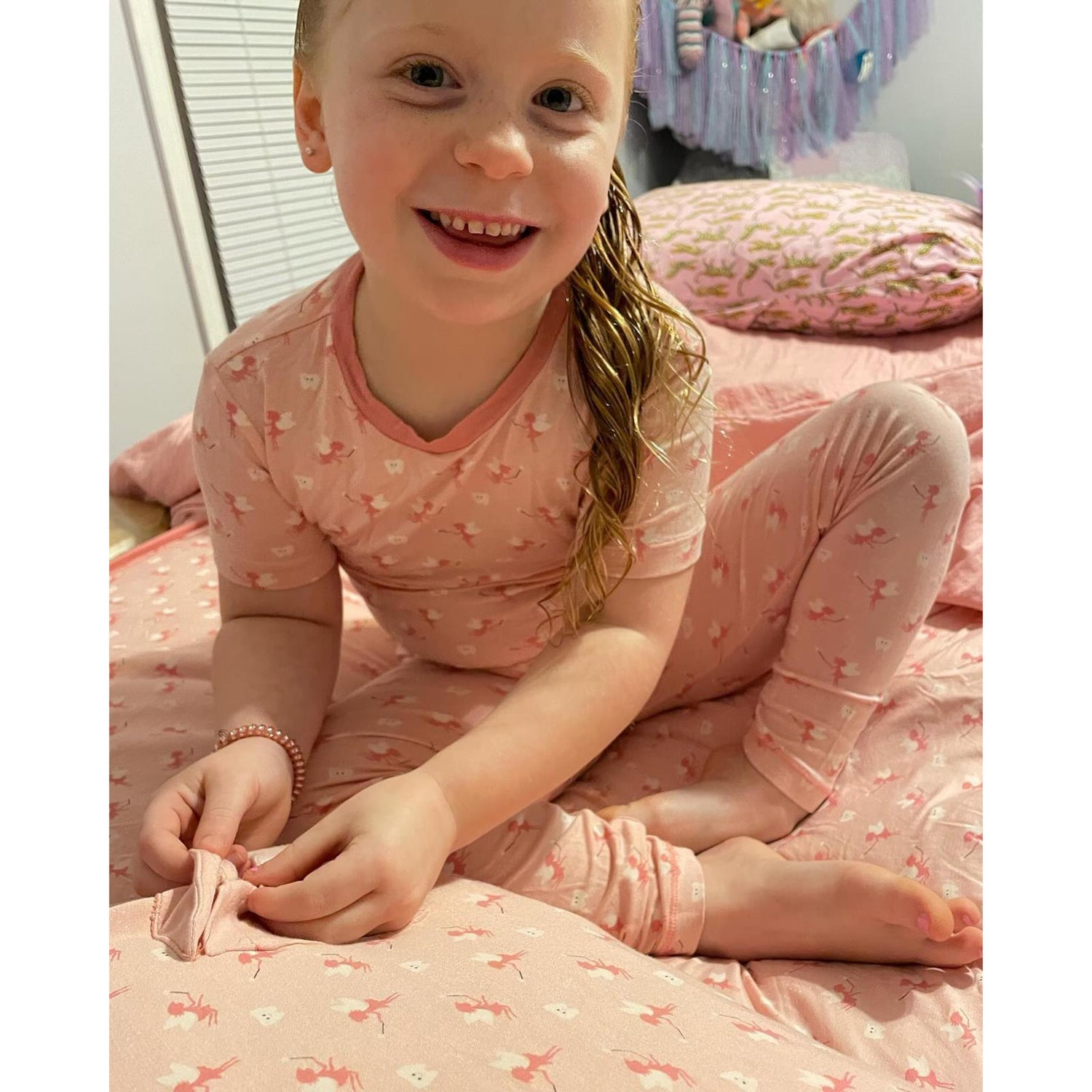 Print Short Sleeve Pajama Set in Baby Rose Tooth Fairy