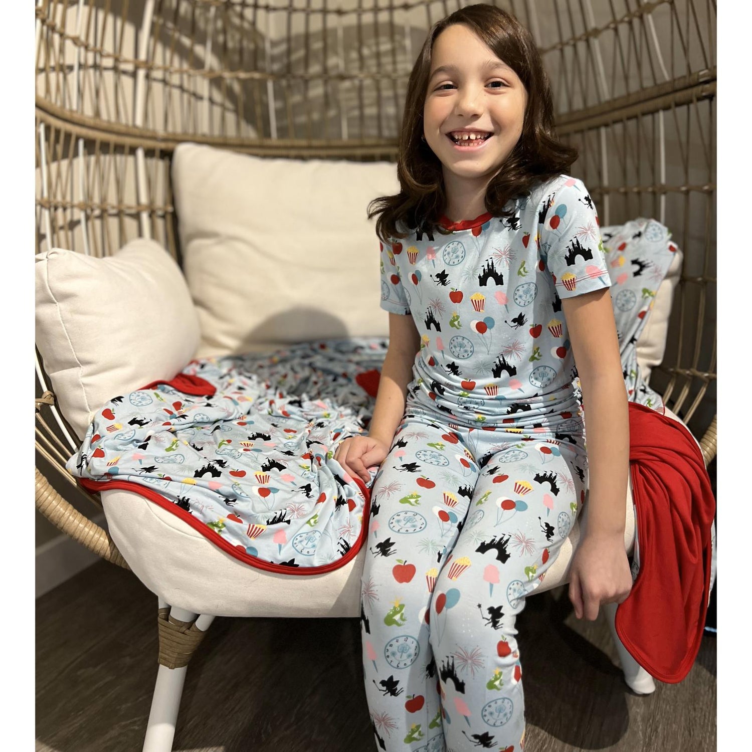 Print Short Sleeve Pajama Set in Spring Sky Theme Park