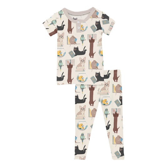 Print Short Sleeve Henley Pajama Set in Natural Books & Pets (314544)