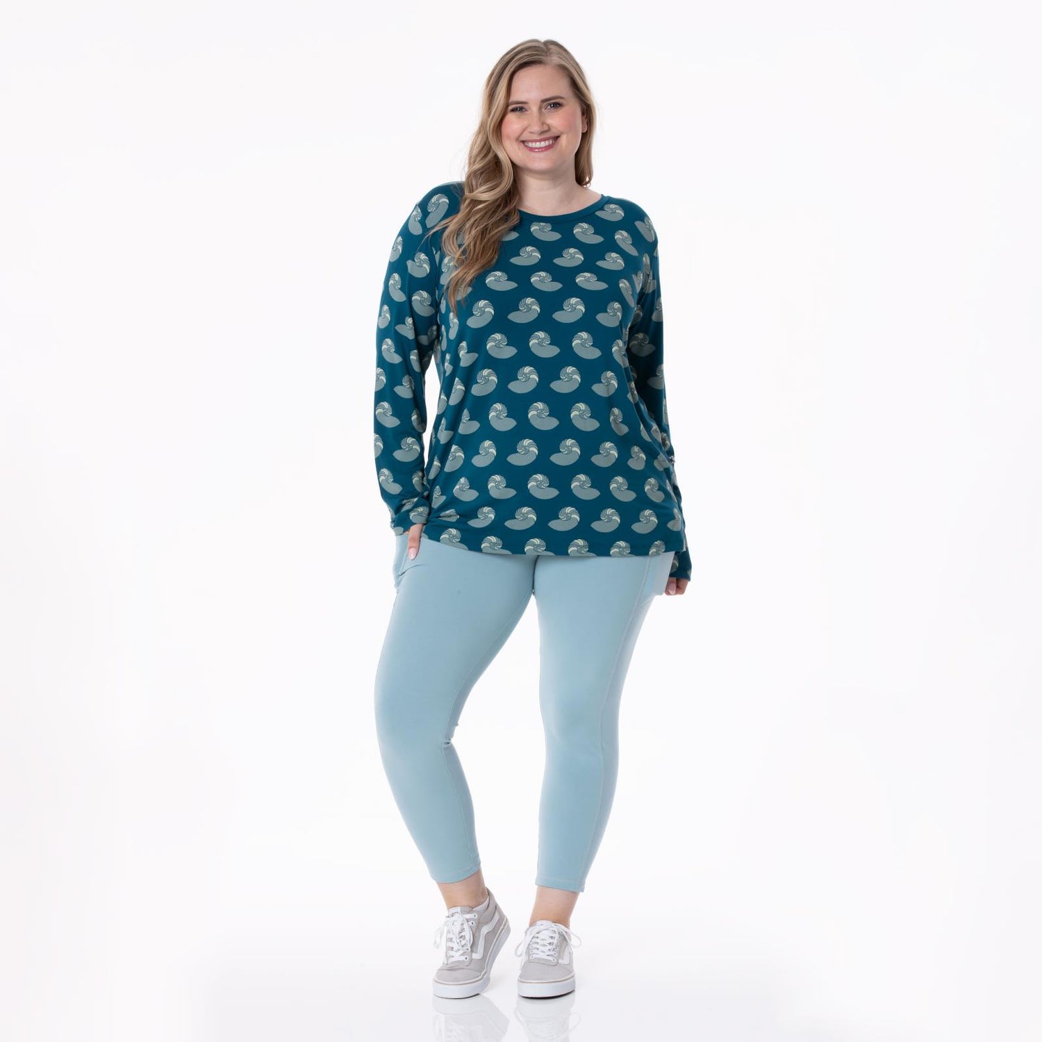 Women's Print Long Sleeve Relaxed Tee in Peacock Nautilus