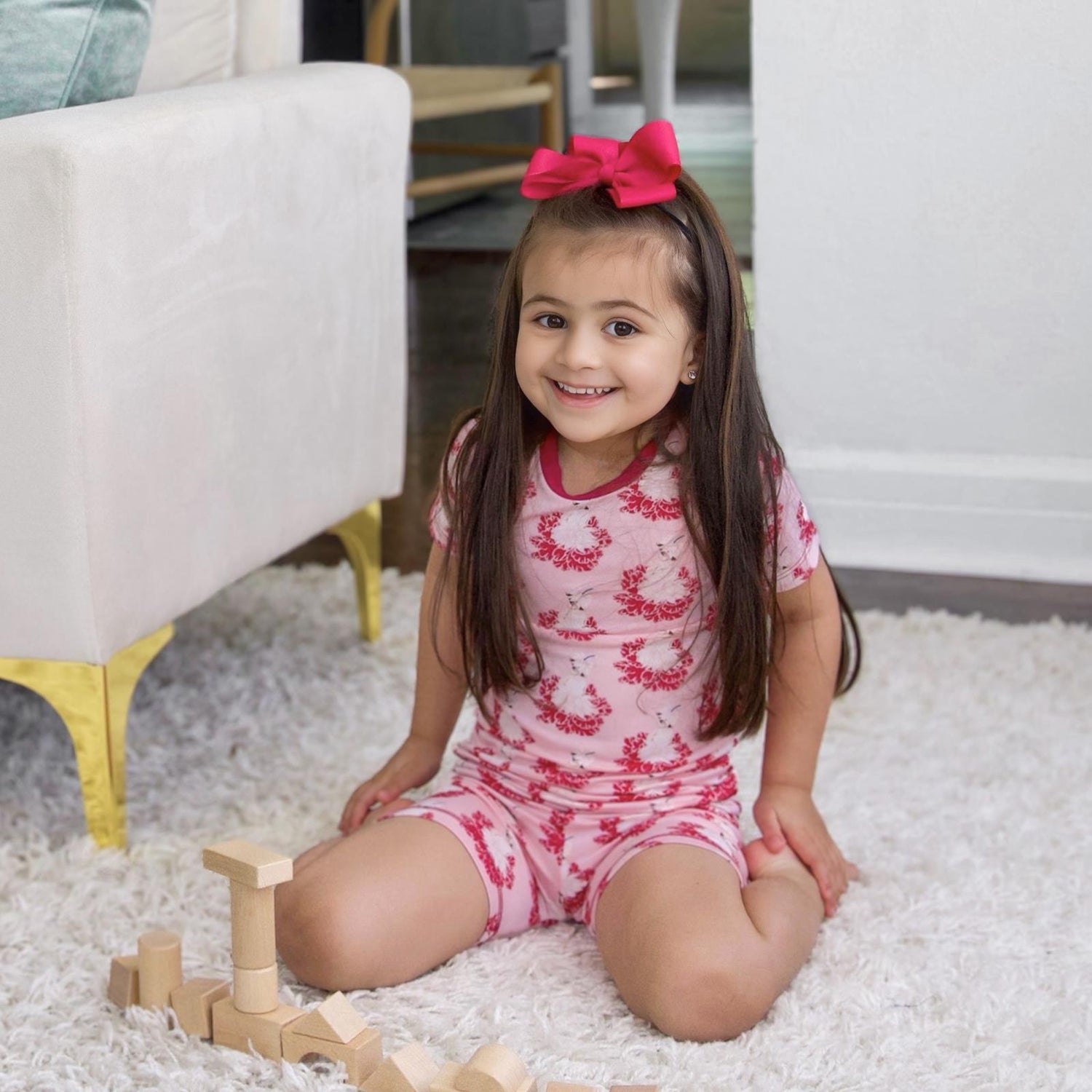 Print Short Sleeve Pajama Set with Shorts in Cake Pop Thumbelina