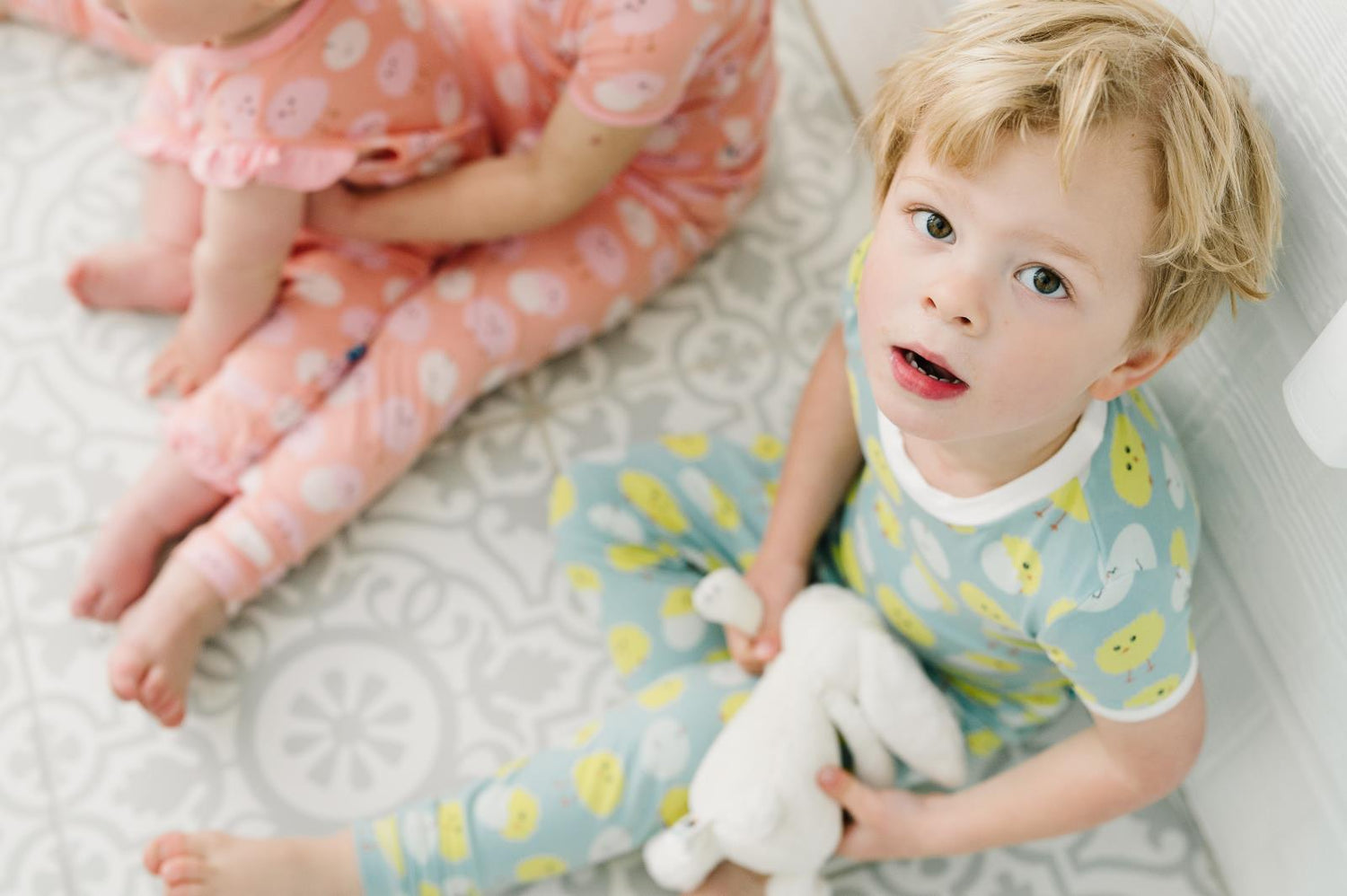 Print Short Sleeve Pajama Set in Jade Peep Peeps