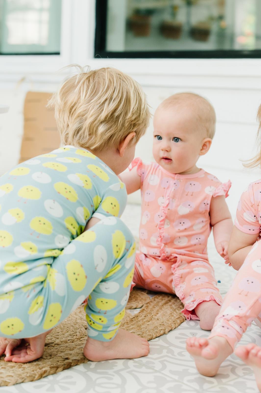 Print Short Sleeve Pajama Set in Jade Peep Peeps