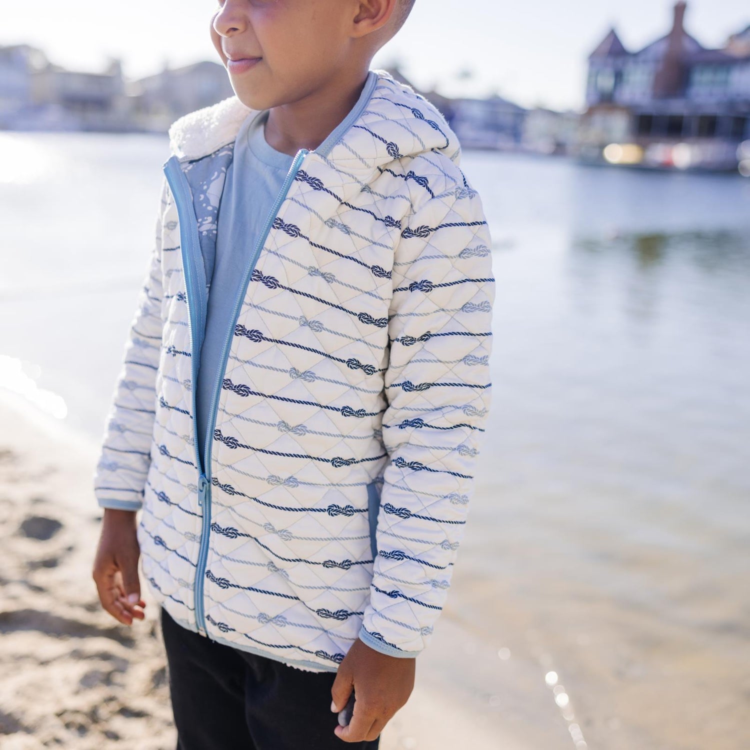 Print Quilted Jacket with Sherpa-Lined Hood in Natural Boat Rope/Stormy Sea Splashing Whales