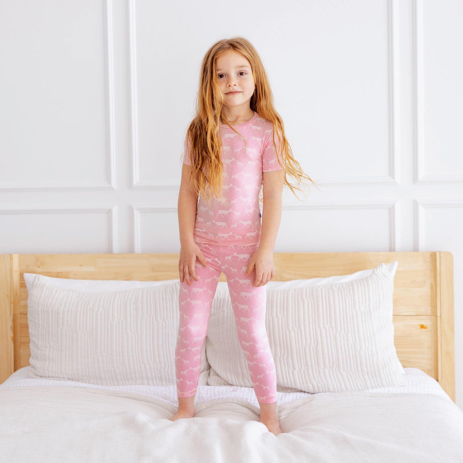 Print Short Sleeve Pajama Set in Cake Pop Doe & Fawn (321314)