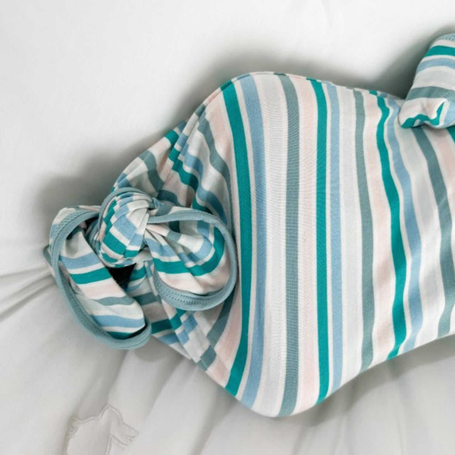 Print Knotted Layette Gown & Hat Set in Lakeside Stripe (359572)