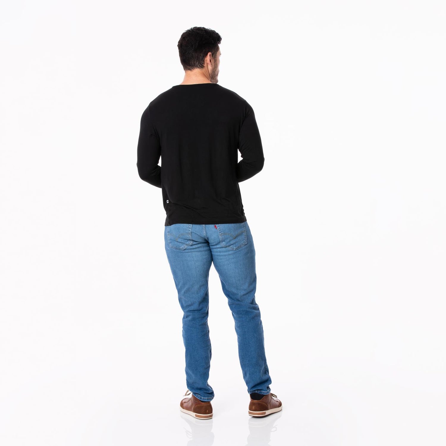 Men's Solid Long Sleeve V-Neck Tee in Midnight